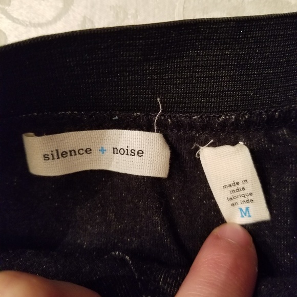 Silence + noise Urban outfitters skirt - Picture 3 of 3